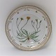 Royal Copenhagen. Flora Danica. Rundt fad. Model # 3523. Diameter 30 cm. ( 1 
sortering ). Leontodon autumnalis L