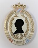 Royal Copenhagen. Silhouette platte. Kong Georg af Grækenland. 1843-1913. Højde 
12,6 cm. (1 sortering)